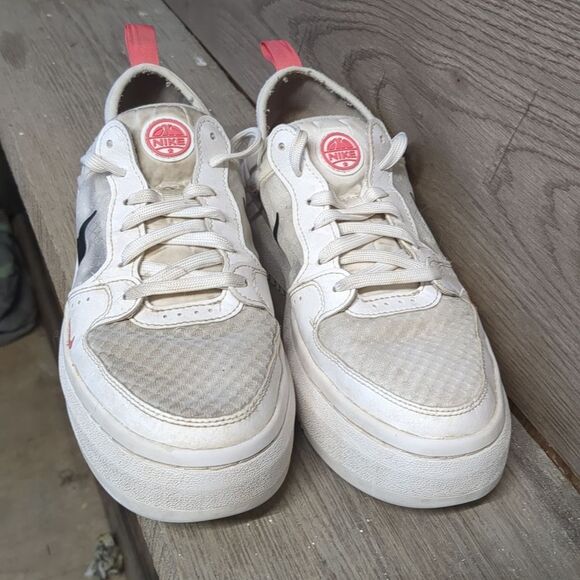 NIKE Court Vision Alta TXT Sneakers Women's Size 7.5 - Picture 1 of 8